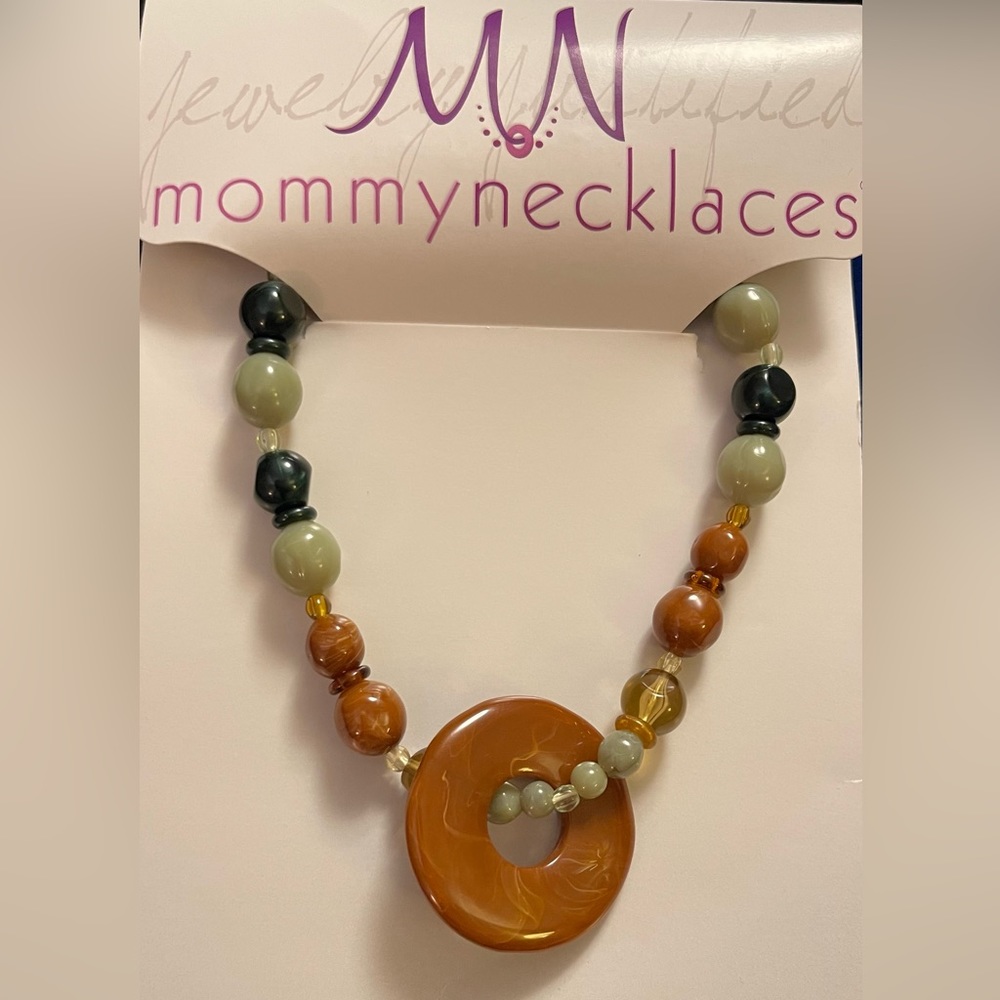 NWT - Mommy Necklace w/Breakaway Clasp, Jewelry Justified - Durable & Nontoxic